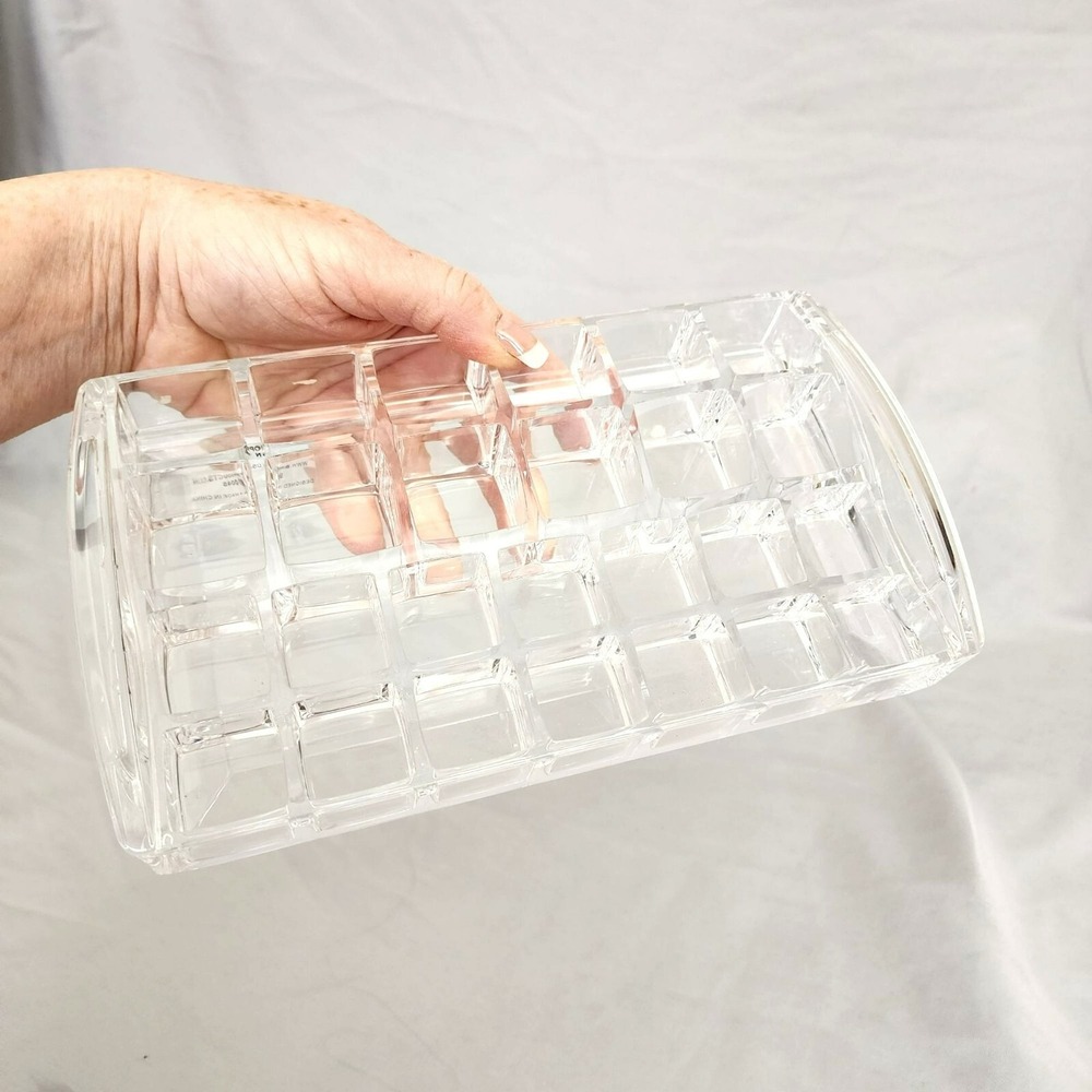 Clear‎ Lipstick Holder Display Case Acrylic Holds 24 pcs Vanity Storage